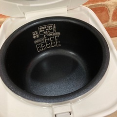 【美品】アイリスオーヤマ炊飯器　2023年式　RC-MEA30-Wの画像