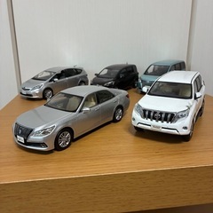 【お取引中】トヨタ　カラーサンプル８台　ディーラー　非売品　　の画像