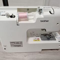 美品 brother ブラザー 電子ミシン ELU50 フットコントローラー付きの画像