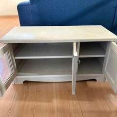 テレビボードの画像