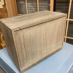 鉾田市汲上にあるレトロな3段引き出しの画像