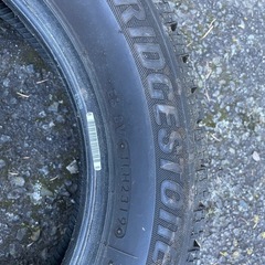 スタッドレス2本の画像