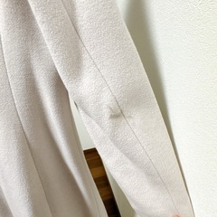 ノーカラーコート 白の画像