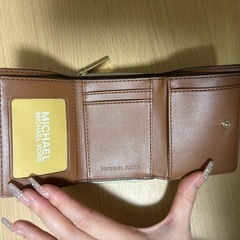 マイケルコース財布の画像