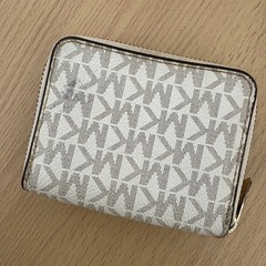 マイケルコース財布の画像