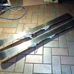 Hart ジュニア カービングスキー 118cm ポール付き 3点セット ピンク系 Innocence RC TEAM 調整ビンディング付き板 札幌市 新道東店の画像