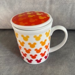 ほぼ新品　ディズニー　マグカップ　茶こし・蓋つきの画像