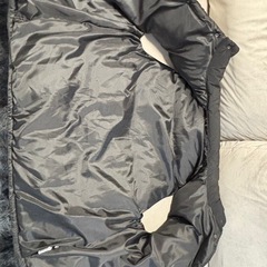 【試着のみ】GUヒートパデッドオーバーサイズベストLさいずの画像