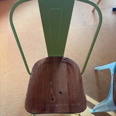 北欧風な椅子2脚セットの画像