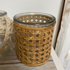 花瓶と造花のセットの画像