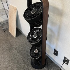 【26日まで】おしゃれな3連タワーファン（サーキュレーター）木目調パネル ※千駄ヶ谷引取の画像