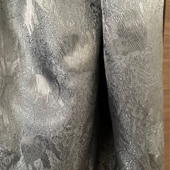 シルバー シルク　ストール フリンジ付きの画像