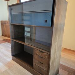 昭和レトロな棚の画像