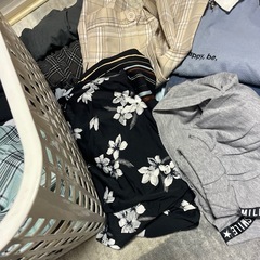 女の子の服まとめ売りの画像