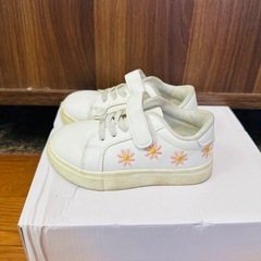 お花刺繍スニーカーの画像