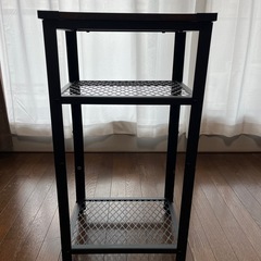 【汚れや傷なし/2段棚付き】サイドテーブルの画像