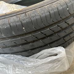 タイヤ一本の画像