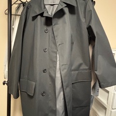 【一回のみ使用】ユニクロUブラックステンカラーコートmサイズ
の画像