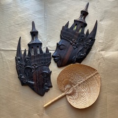 インテリア　バリ土産？木彫りの壁掛け　うちわ