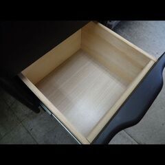 札幌お引き取り限定◆家具◆ニトリ◆サイドテーブル/ナイトテーブル/コンセント付き◆アーシュ 2段◆W38 D37.7 H51.3の画像