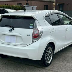 H24年式　アクア　S　社外ナビ　バックモニター！　車検：令和9年6月！の画像