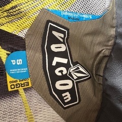 【まとめ買い割有り】 VOLCOM スノーウェア上下の画像