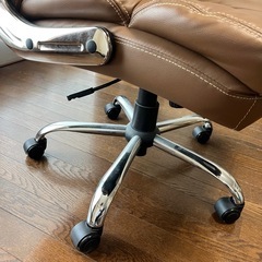 【目立つ傷や汚れなし/座り心地良】デスクチェアの画像