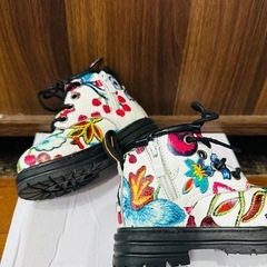刺繍風ブーツの画像