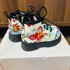 刺繍風ブーツの画像