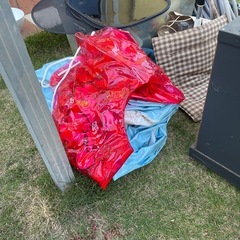 プール　浮き輪　バーベキューコンロ　テレビ台　　　ホース　　植木鉢 の画像