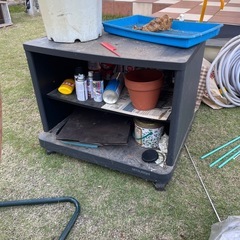 プール　浮き輪　バーベキューコンロ　テレビ台　　　ホース　　植木鉢 の画像