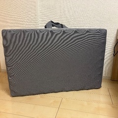 3つ折りマットレスの画像