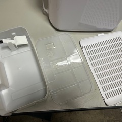 アイリスオーヤマ 衣類乾燥除湿機 KIJ-H20 2019年製 デシカント方式 木造3畳 コンクリ6畳 タンク容量2L 衣類乾燥機 除湿器 動作確認済 中古品 ④の画像