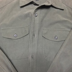 値下げユニクロシャツの画像