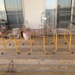昭和レトロ　ワイヤーワゴン　キャスター付　店舗什器　超シャビージャンクガーデン3台の画像