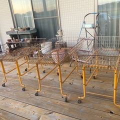 昭和レトロ　ワイヤーワゴン　キャスター付　店舗什器　超シャビージャンクガーデン3台の画像