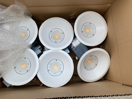 役立ててください‼️コイズミLEDダウンライト21個と屋外用ダウンライト3個使用済み未点検　金沢市引き取り希望