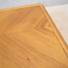 人気のFrancfranc(フランフラン)のレッタ コーヒーテーブルです。アカシア材を使ったヘリンボーン柄とスチールの脚がモダンな印象のセンターテーブル。 ブルックリンスタイルにもおすすめ！の画像