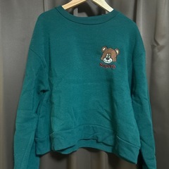 FUN トレーナー 緑 ロゴ Fの画像