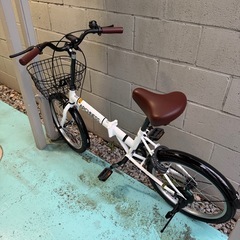 折りたたみ自転車の画像