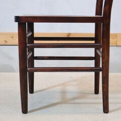 九州民芸家具/つくし工芸のミズメザクラ無垢材を使用したダイニングチェアです。クラシックで和モダンなデザインの木製椅子。ダイニングにはもちろんリビングのサイドチェアにも◎の画像