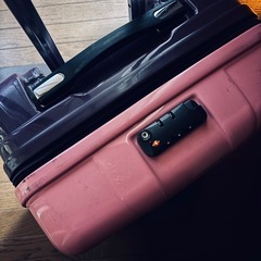 スーツケースの画像