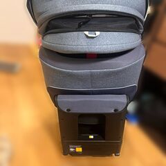 アップリカ　クルリラAD　チャイルドシートの画像