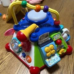 赤地おもちゃの画像