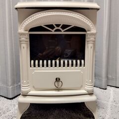 暖炉風 ファンヒーター おしゃれ 暖かい 明るさ調整付き ホワイトの画像