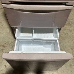 パナソニック　冷凍冷蔵庫　３２１Ｌ　３ドア　右開き　シャイニングピンク　ＥＣＯＮＡＶＩ　２０１３年製　大型サイズ　ＮＲ－Ｃ３２ＢＭの画像