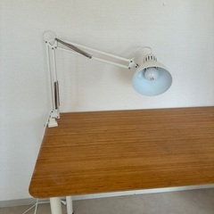 IKEAデスク用ライトの画像