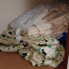 敷き布団 シーツ タオル 枕の画像