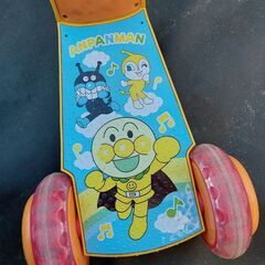 アンパンマンのストライダー／キックスクーターの画像