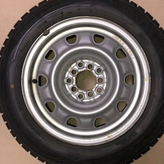 スタッドレスタイヤ　185 65 15 5穴　　4本の画像